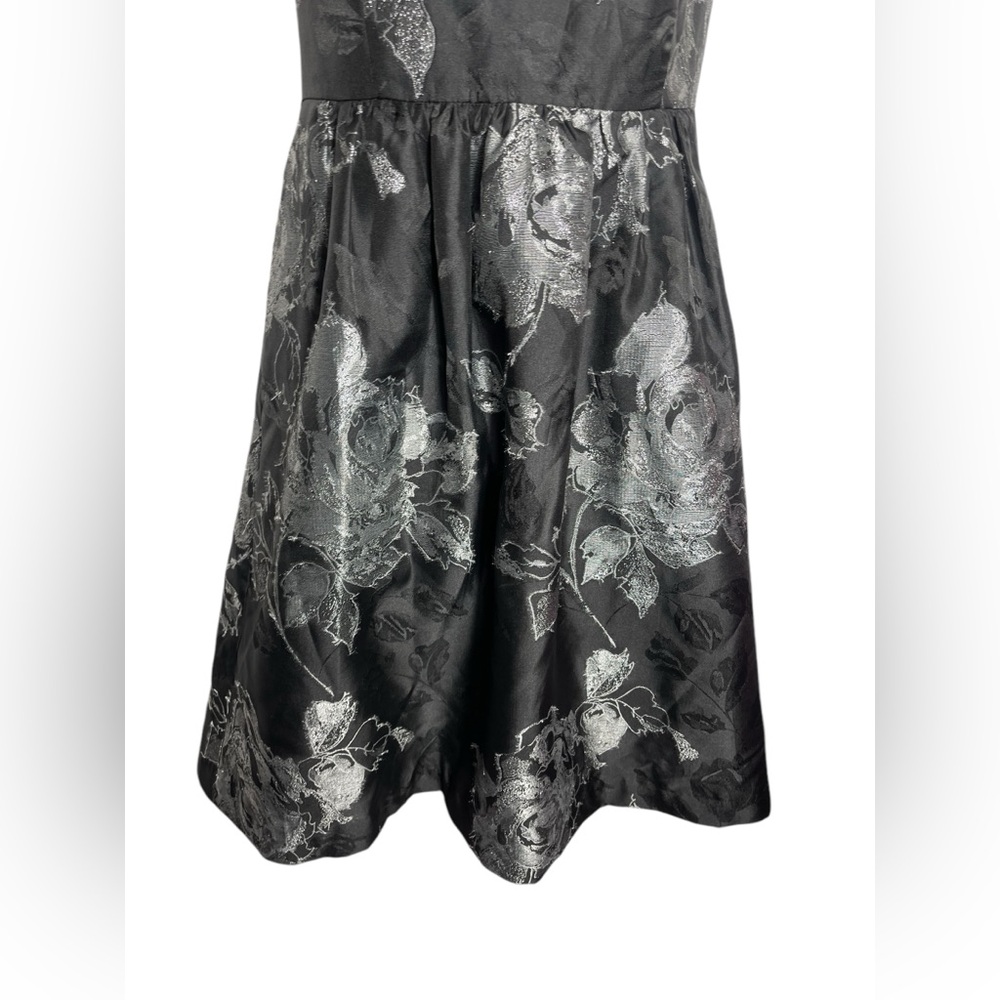 White House Black Market dress size 10 black & silver metallic cocktail dress 🖤 - Picture 3 of 8